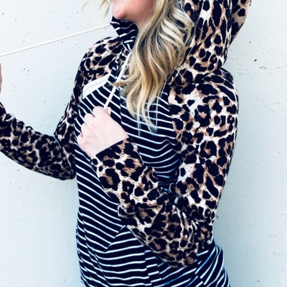 Leopard print pull over sweater - Picture 3 of 8